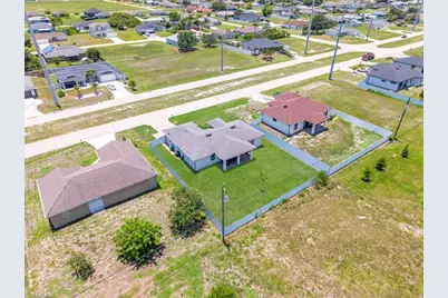 317 Kismet Pkwy E, Cape Coral, FL 33909 - Photo 3