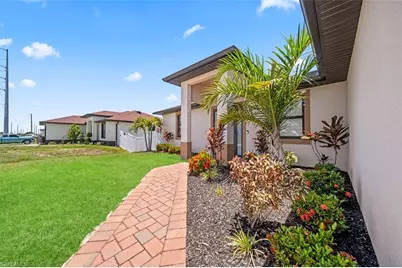 317 Kismet Pkwy E, Cape Coral, FL 33909 - Photo 25