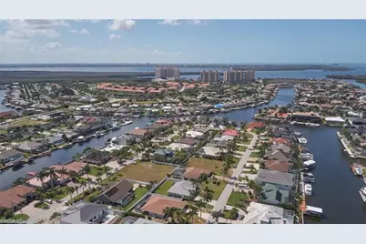 5507 SW 14th Pl, Cape Coral, FL 33914 - Photo 5