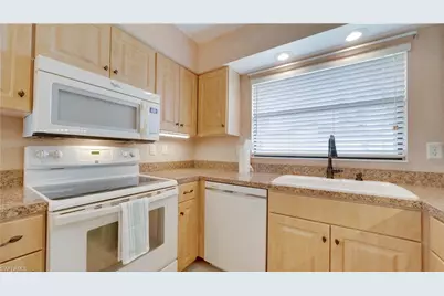 1220 SE 6th Ter #57, Cape Coral, FL 33990 - Photo 7