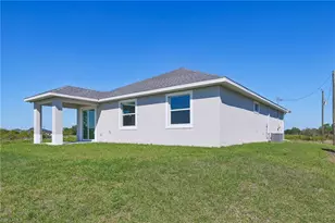 9006 S Castle Cir, Labelle, FL 33935 - Photo 25