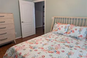 32 Greenwood Dr, North Fort Myers, FL 33903 - Photo 11