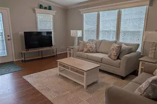 32 Greenwood Dr, North Fort Myers, FL 33903 - Photo 1