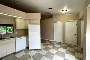 908 Cape Coral Pkwy W, Cape Coral, FL 33914 - Photo 11
