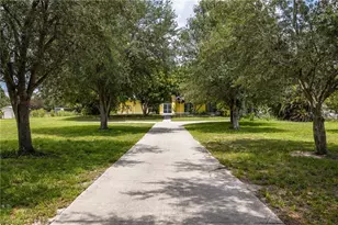 4925 Skates Cir, Fort Myers, FL 33905 - Photo 3