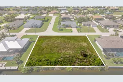 2201 SW 28th Ter, Cape Coral, FL 33914 - Photo 9