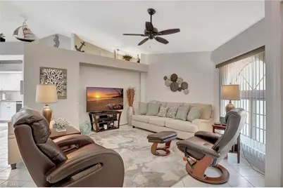 809 Robert Ave, Lehigh Acres, FL 33936 - Photo 5