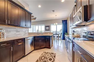 10230 Glastonbury Cir, Fort Myers, FL 33913 - Photo 7