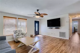 2204 NE 15th Pl, Cape Coral, FL 33909 - Photo 5