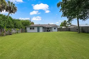 20310 Lorenzo Ave, Port Charlotte, FL 33952 - Photo 5