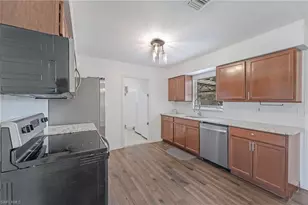 20310 Lorenzo Ave, Port Charlotte, FL 33952 - Photo 15