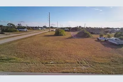 1546 El Dorado Blvd N, Cape Coral, FL 33993 - Photo 3