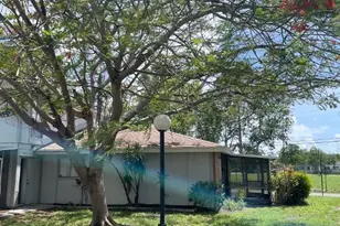 3369 Yukon Cir, Fort Myers, FL 33907 - Photo 3