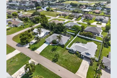705 SW 9th Ave, Cape Coral, FL 33991 - Photo 39