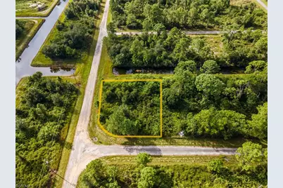 1068 Belmont St E, Lehigh Acres, FL 33974 - Photo 1