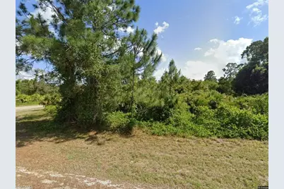 1068 Belmont St E, Lehigh Acres, FL 33974 - Photo 9