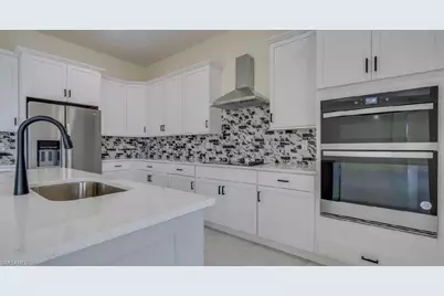 141 SW 37 Pl, Cape Coral, FL 33993 - Photo 9