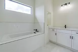 141 SW 37th Pl, Cape Coral, FL 33993 - Photo 19