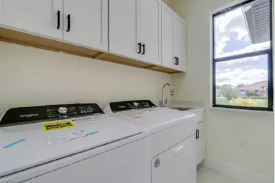 141 SW 37 Pl, Cape Coral, FL 33993 - Photo 13