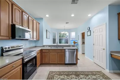 9830 Mar Largo Cir, Fort Myers, FL 33919 - Photo 11