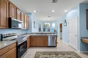 9830 Mar Largo Cir, Fort Myers, FL 33919 - Photo 11