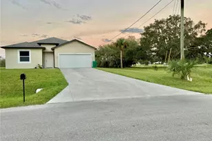2013 Odessa Cir, Labelle, FL 33935 - Photo 3