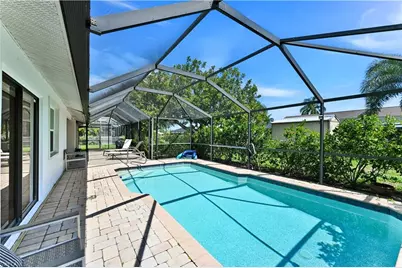 905 SW 52nd St, Cape Coral, FL 33914 - Photo 13