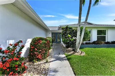 905 SW 52nd St, Cape Coral, FL 33914 - Photo 3