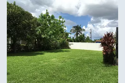 1202 SE 21st Ln, Cape Coral, FL 33990 - Photo 3
