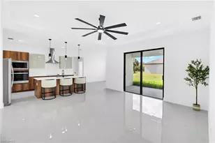8030 Sherwood Cir, Labelle, FL 33935 - Photo 11