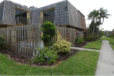 1647 Park Meadows Dr #2, Fort Myers, FL 33907 - Photo 3