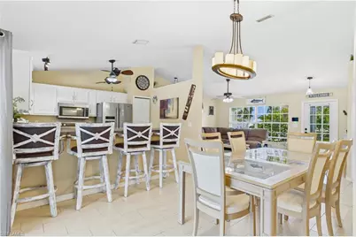 204 SE 18th St, Cape Coral, FL 33990 - Photo 9
