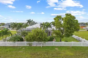 2529 SW 23rd Pl, Cape Coral, FL 33914 - Photo 37