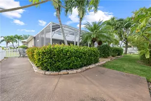 2529 SW 23rd Pl, Cape Coral, FL 33914 - Photo 33