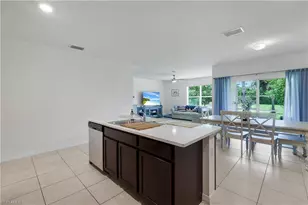 2816 Zaragoza Ct, Cape Coral, FL 33909 - Photo 7