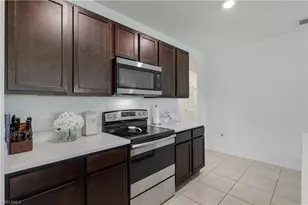 2816 Zaragoza Ct, Cape Coral, FL 33909 - Photo 9