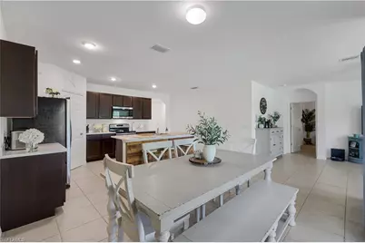 2816 Zaragoza Ct, Cape Coral, FL 33909 - Photo 11