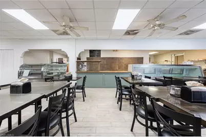 916 SE 14th Ave, Cape Coral, FL 33990 - Photo 11