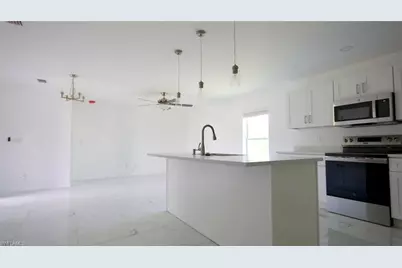 3433 Jeffcott St, Fort Myers, FL 33916 - Photo 3