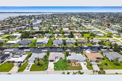 1938 Cornwallis Pkwy, Cape Coral, FL 33904 - Photo 43
