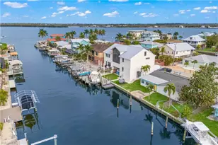2742 Bruce St, Matlacha, FL 33993 - Photo 3