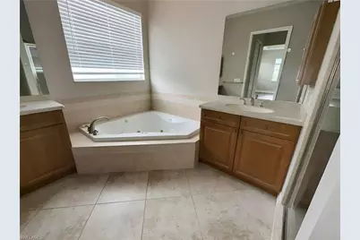 14781 Royal Oak Ct, Fort Myers, FL 33919 - Photo 13