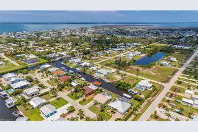 2763 Sanderling Ct, Saint James City, FL 33956 - Photo 17