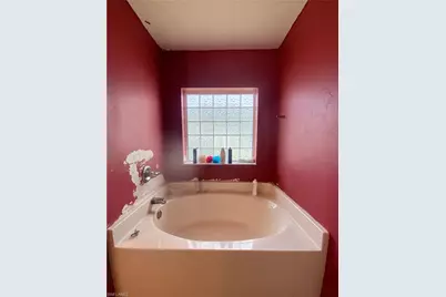 100 NW 28th Ct, Cape Coral, FL 33993 - Photo 13
