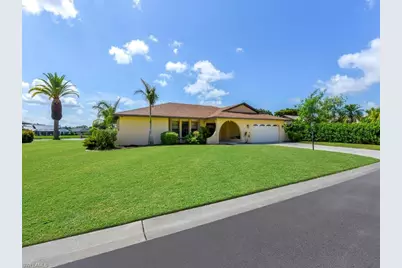 700 Astarias Cir, Fort Myers, FL 33919 - Photo 45