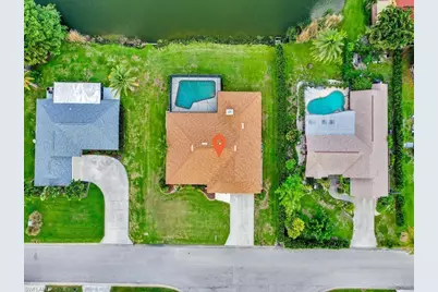 700 Astarias Cir, Fort Myers, FL 33919 - Photo 3