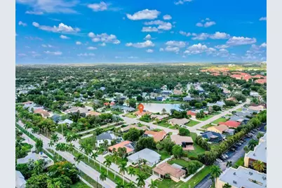 700 Astarias Cir, Fort Myers, FL 33919 - Photo 47