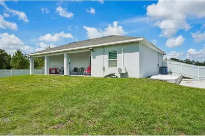 910 Richmond Ave N, Lehigh Acres, FL 33972 - Photo 35