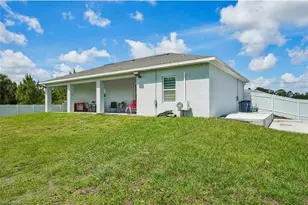 910 Richmond Ave N, Lehigh Acres, FL 33972 - Photo 35