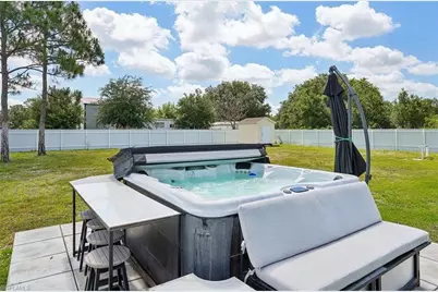 910 Richmond Ave N, Lehigh Acres, FL 33972 - Photo 37